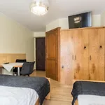 Lesny Dwor B&B 무르자시츨