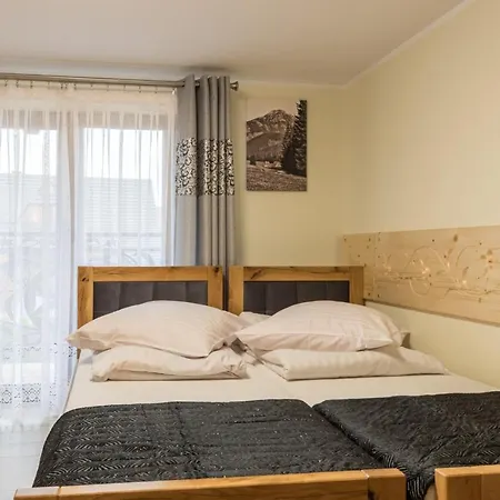 Lesny Dwor 住宿加早餐酒店 穆扎希赫尔