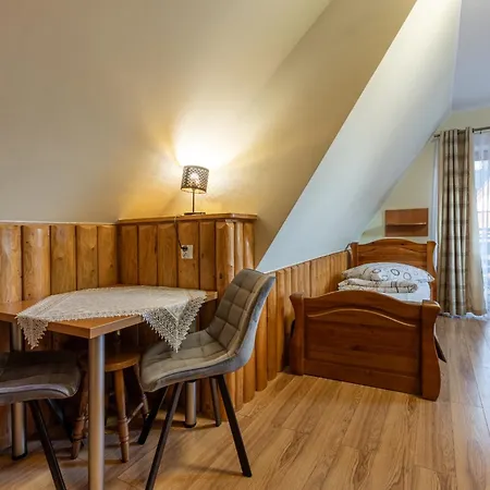 Lesny Dwor Bed and Breakfast 3*