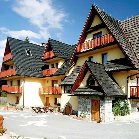 Lesny Dwor 住宿加早餐酒店 3*