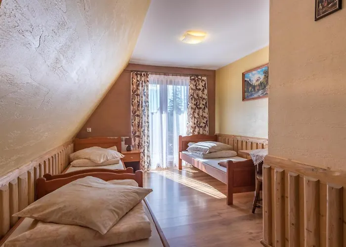 לינה וארוחת בוקר Lesny Dwor 3*