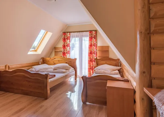 Lesny Dwor לינה וארוחת בוקר מורזאסיחלה