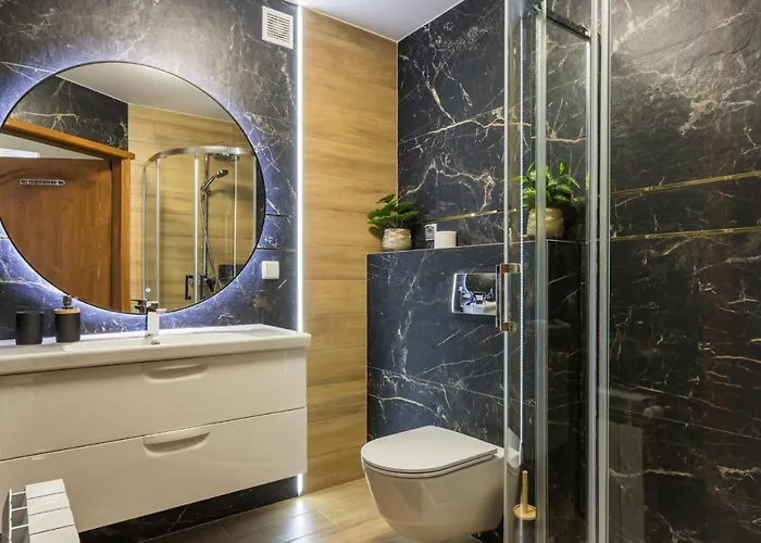 Lesny Dwor לינה וארוחת בוקר מורזאסיחלה