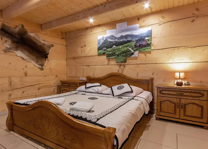 Lesny Dwor לינה וארוחת בוקר 3*