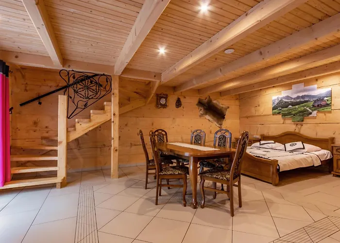 Lesny Dwor לינה וארוחת בוקר מורזאסיחלה