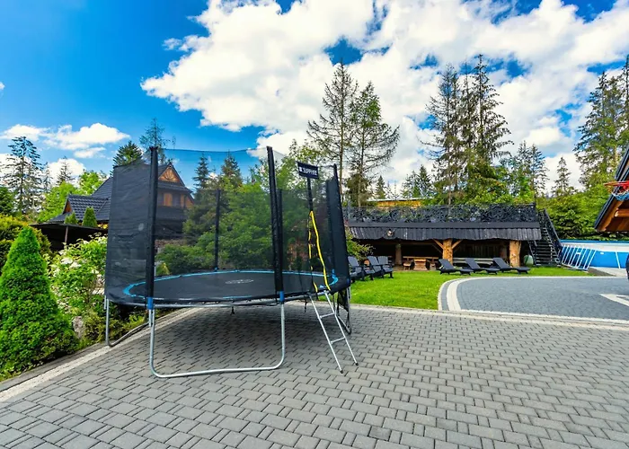 Lesny Dwor לינה וארוחת בוקר מורזאסיחלה