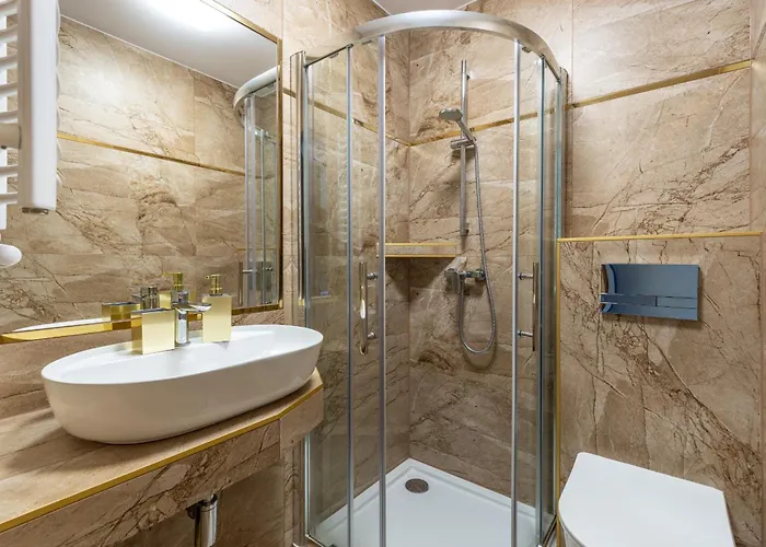 Lesny Dwor לינה וארוחת בוקר