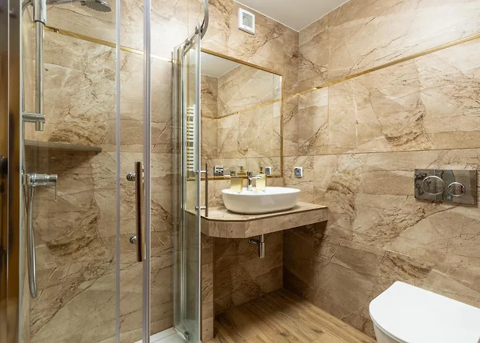 Lesny Dwor לינה וארוחת בוקר 3*