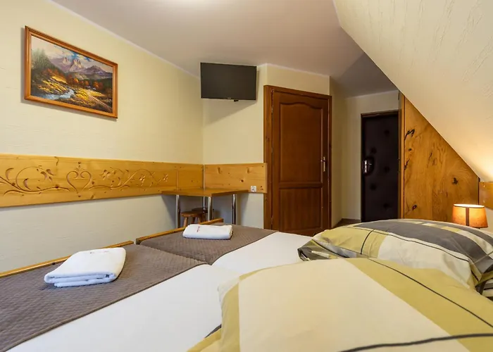 Lesny Dwor לינה וארוחת בוקר