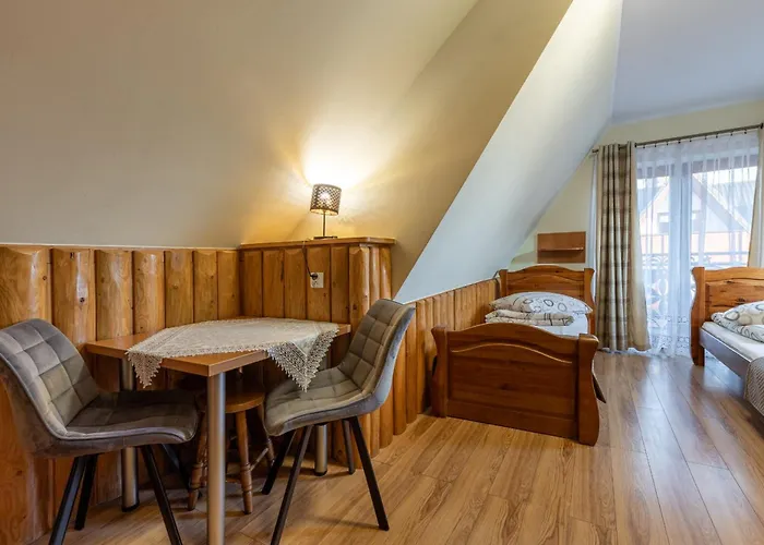 Lesny Dwor לינה וארוחת בוקר 3*