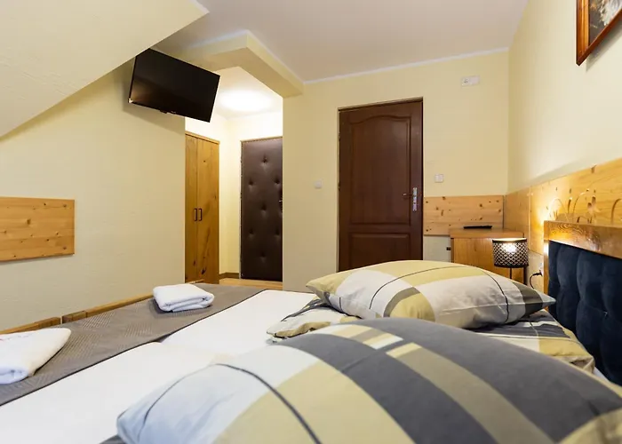 Lesny Dwor לינה וארוחת בוקר מורזאסיחלה