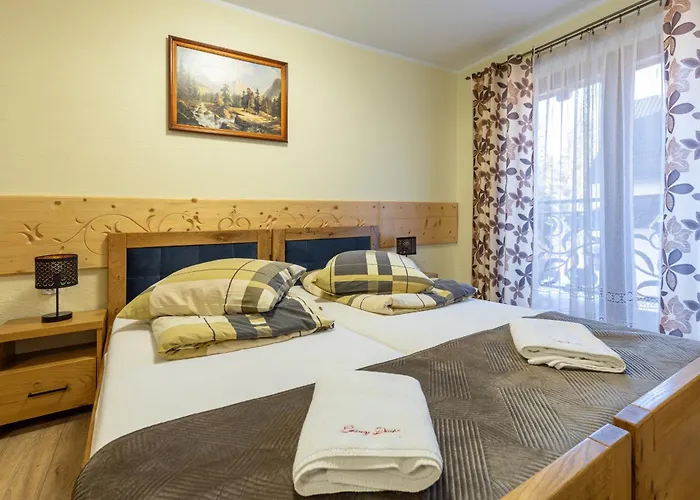 לינה וארוחת בוקר Lesny Dwor מורזאסיחלה