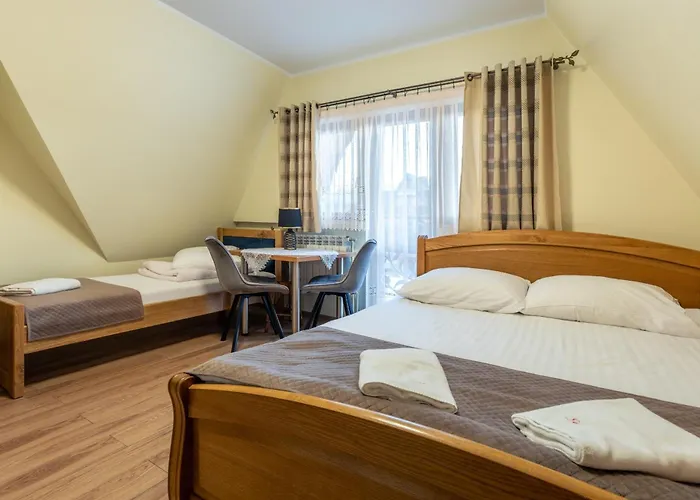 Lesny Dwor לינה וארוחת בוקר 3*